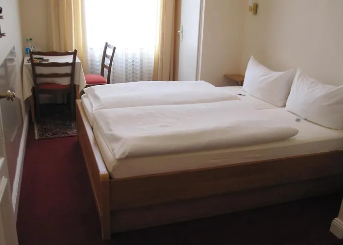 Fasanenhaus Pensión 3*